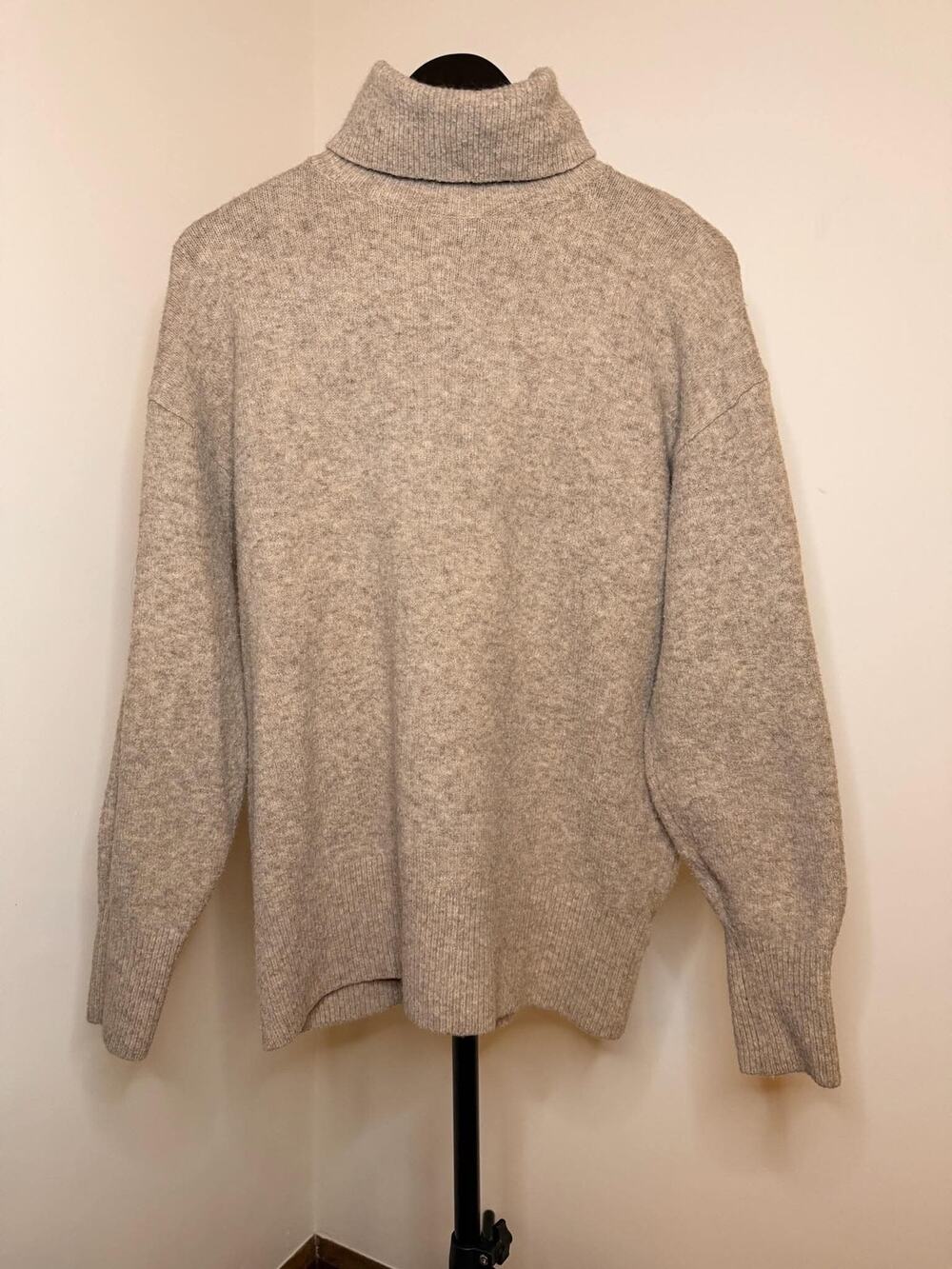 H&M Beige Oversized Turtleneck Sweater XS/S